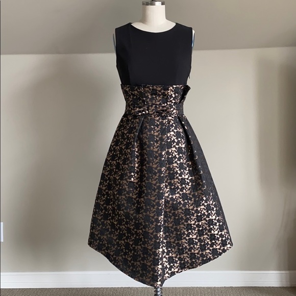 Black and Gold Folded Dress - Picture 1 of 8